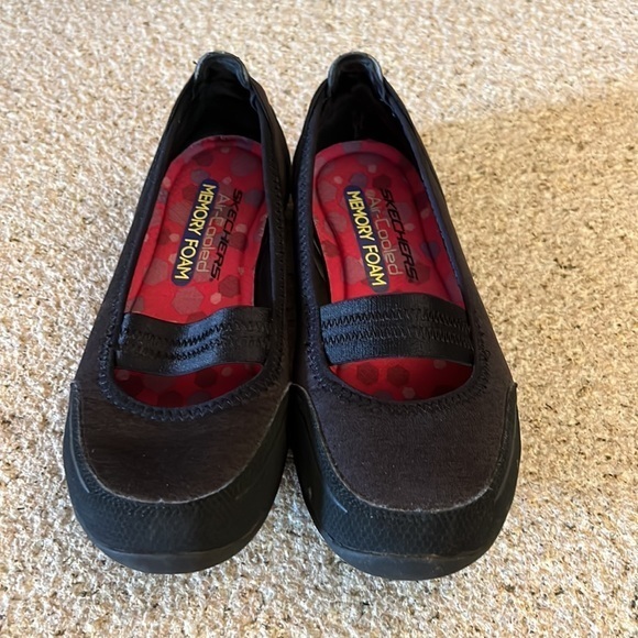 Sketchers Air-Cooled Memory Foam Slip Ons Good Used Condition‎ Size 6 💕 - Picture 2 of 6
